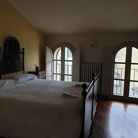 אורחן Al Portone